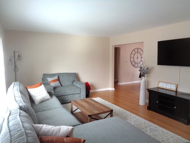 Living Room - 615 S 38th St Unit #3