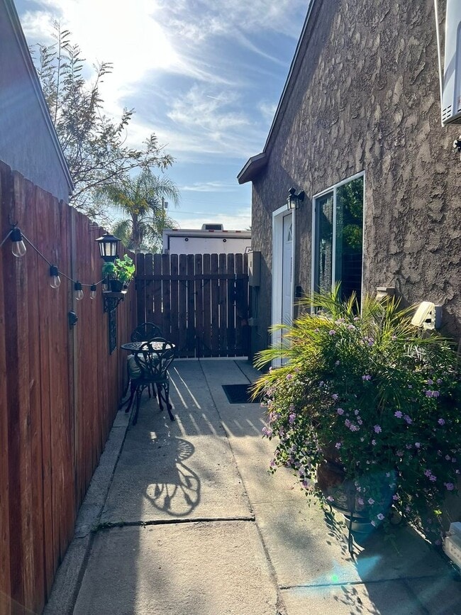 Photo - 7436 Cleon Ave