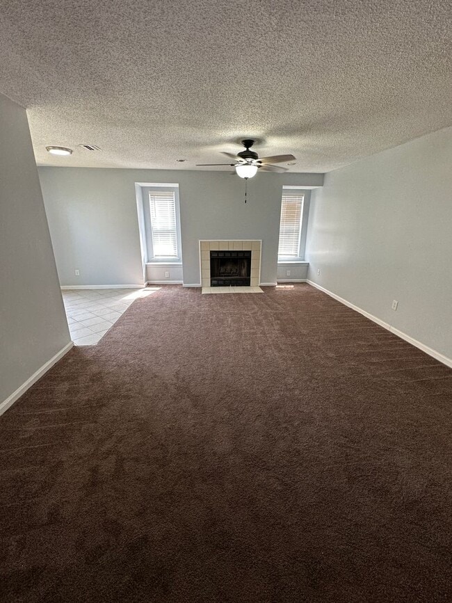 Building Photo - Condo Unit 101