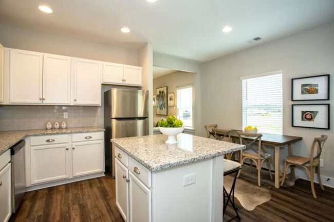 4025 Ashley Dr