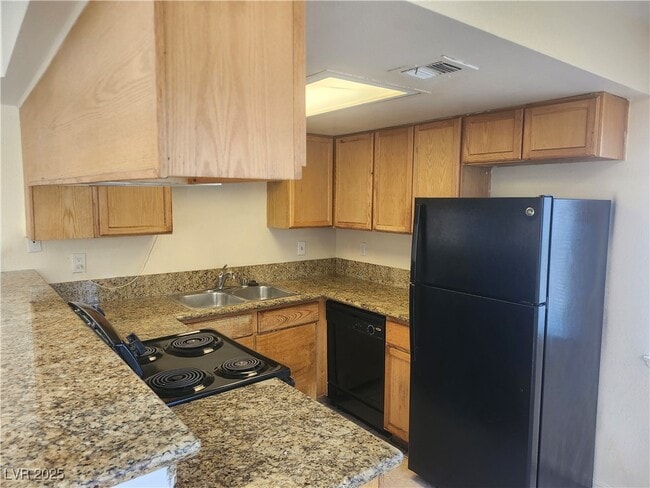 Building Photo - 3437 E Cheyenne Ave Unit A Rental