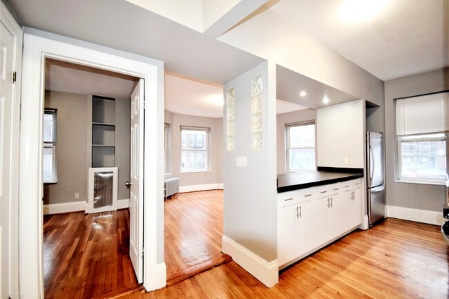 83 Glenville Ave