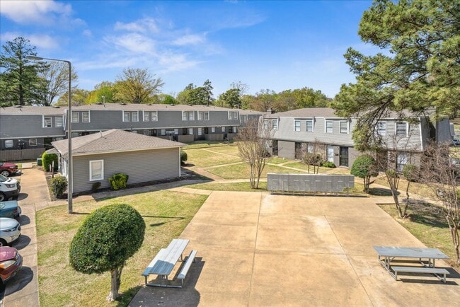 Shelby Pointe Townhomes