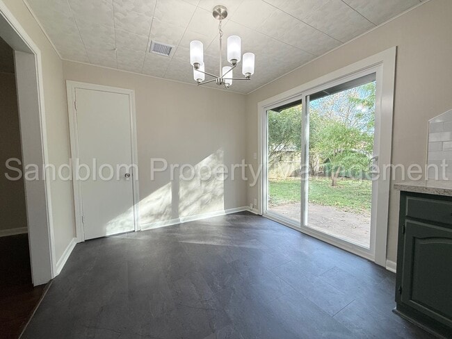 Photo - For Lease | Tulsa | Available Now! Casa