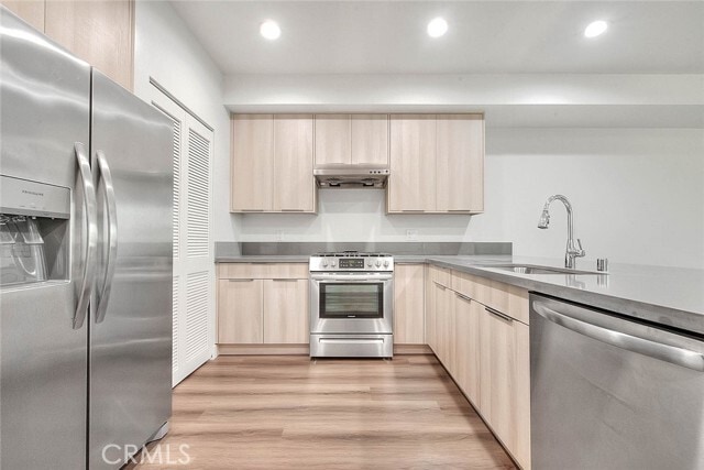 501 W Foothill Blvd Unit 104