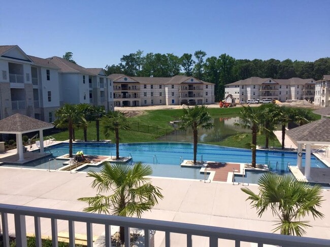 Pool - Southern Pine