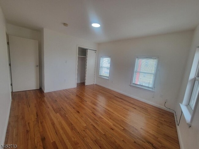 Photo - 151 Ferry St