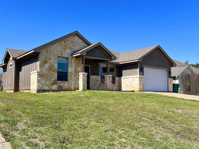 Building Photo - 112 Flat Creek Dr Rental