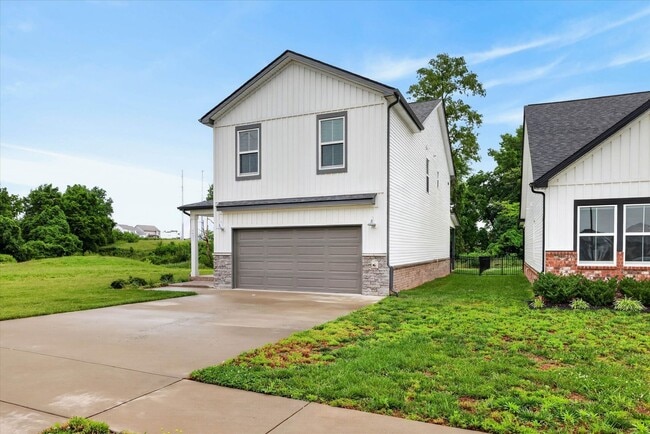 Photo - 4 Bedroom Pet Friendly Home For Rent with Club House, Comm. Pool, & Comm Gym Access!
