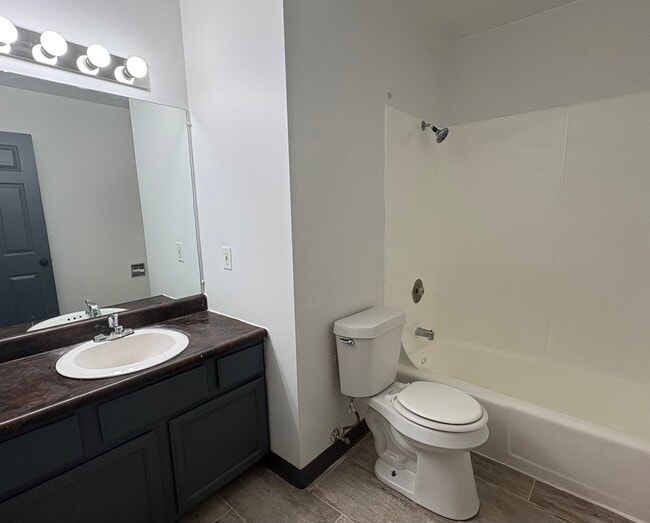 628 Whites Rd Unit 11