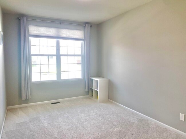 Photo - 2835 Dillon Dr