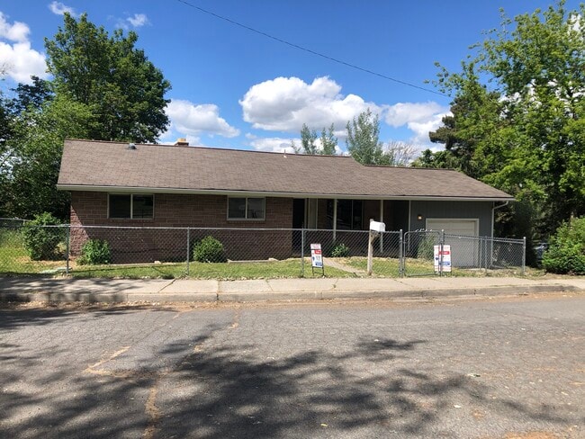 Photo - 1265 NE Hillside Dr Unit Lower