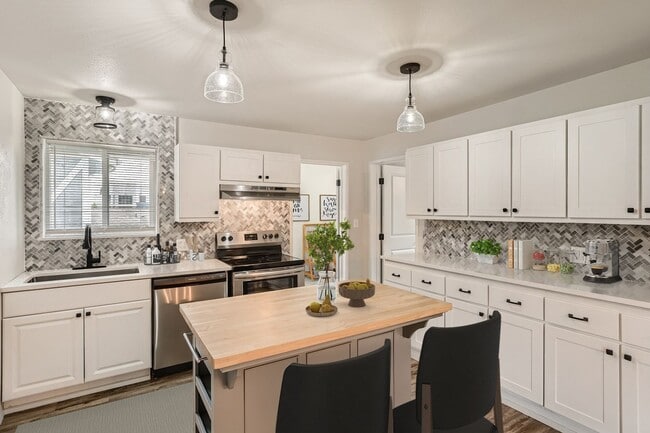 Photo - Murray Road Apartments