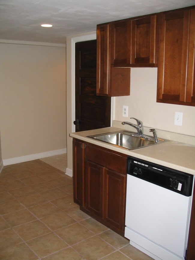 Photo - 1811 Kilbourne Pl NW