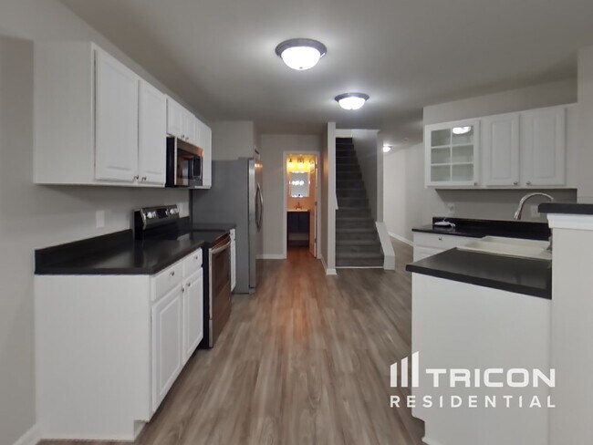 Photo - 277 Aershire Ct