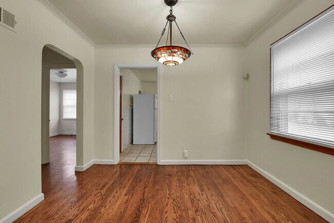 Photo - Quaint 2 bedroom home in University City.