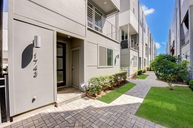 Photo - 1743 Eado Point Ln