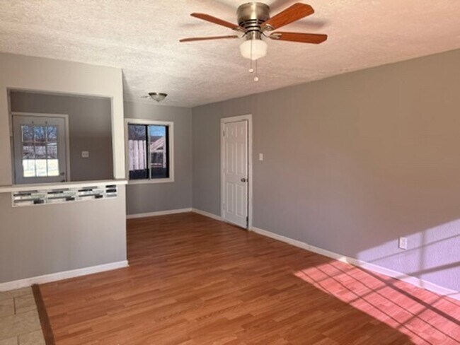 Photo - 2804 NW Ozmun Ave