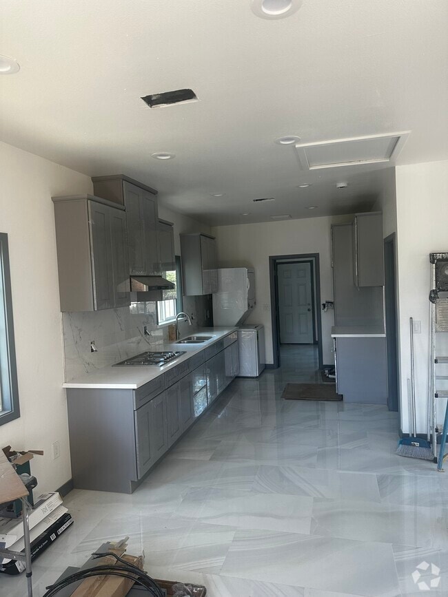 Building Photo - 2304 W Cubbon St Rental