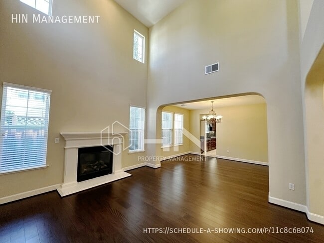 1122 W Lagoon Rd