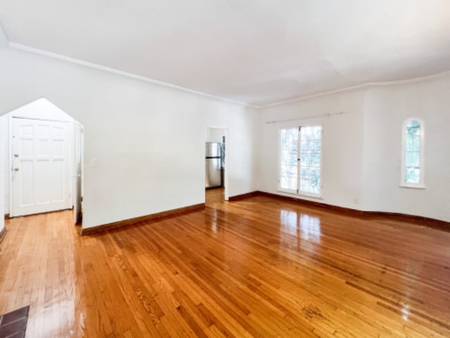 Photo - 366 N Sierra Bonita Ave House