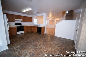 Photo - 4935 Ancient Elm