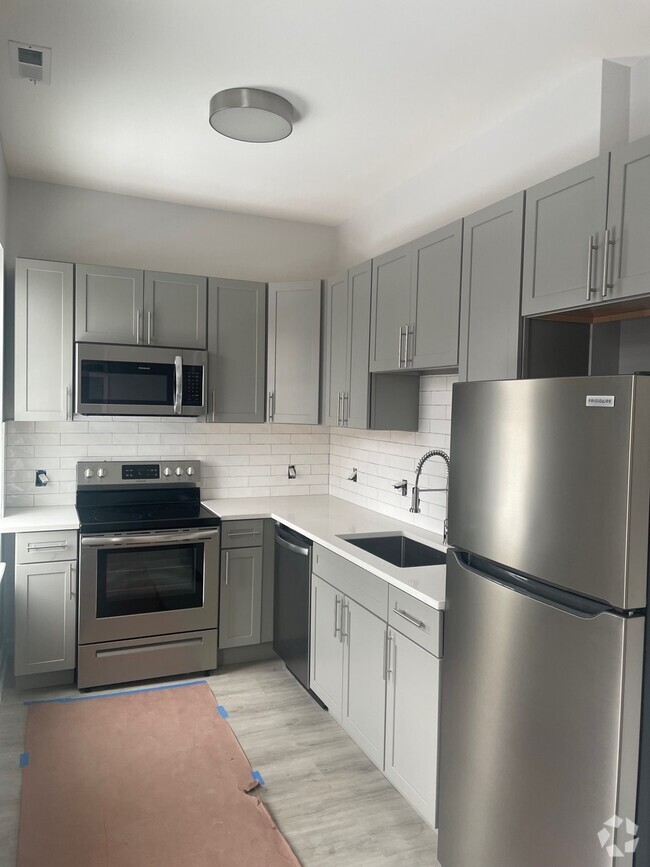 Building Photo - 216 Findlay St Unit One Rental