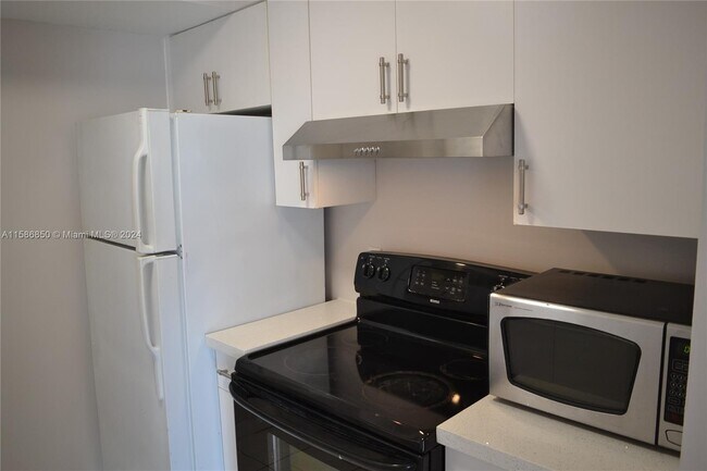 Photo - 80 S Shore Dr Unit 405