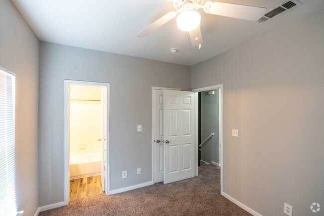 Tatum Townhomes and Apartment