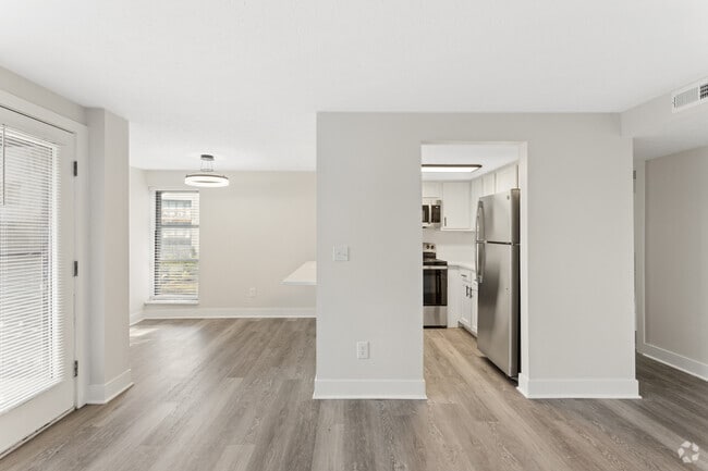 2BR, 1.5BA - 875SF - Dining Area