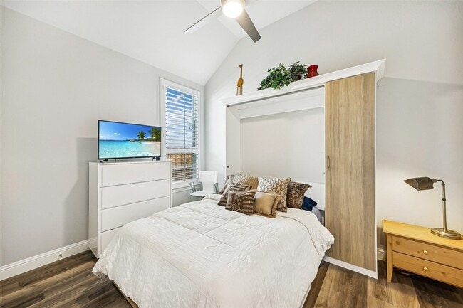 Photo - 950 Gentle Knoll Ln