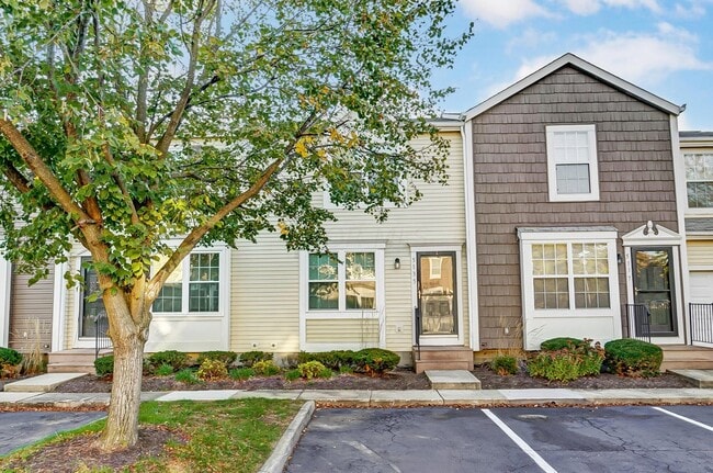 Photo - 5135 Singleton Dr Unit 5135