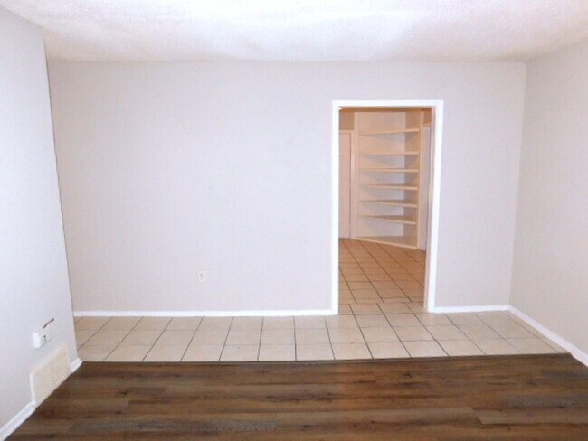 Photo - ****JUST REDUCED****