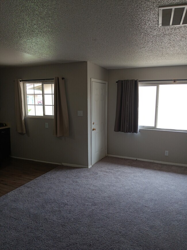 Photo - 2241 Ellis St Unidad D