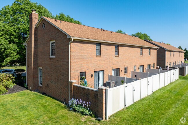 Photo - Woodbridge Village Condominium