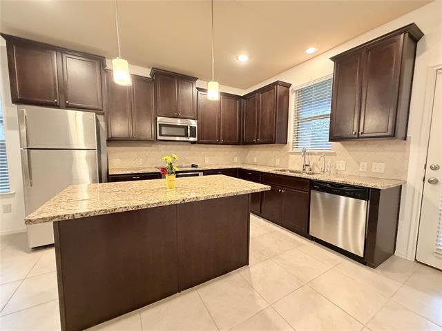 Photo - 305 Rustic Oak Ln