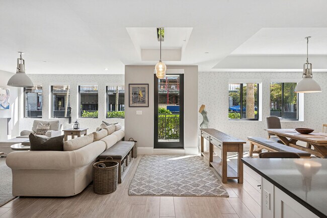 Photo - 1135 3rd Ave S