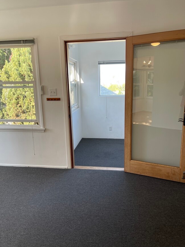 Living room entr - 1827 18th St Unit C