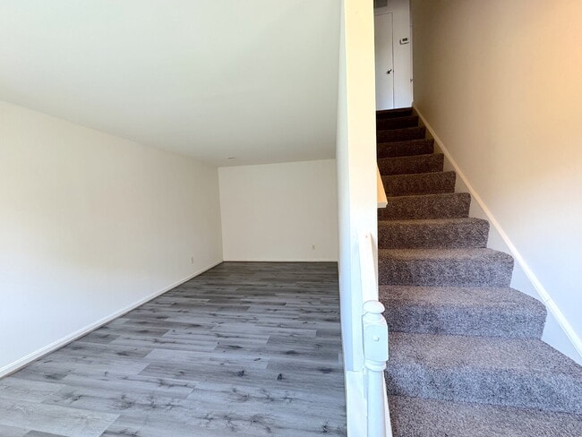 Photo - Charming & Spacious Two Bedroom One bathroom Unit Unidad B