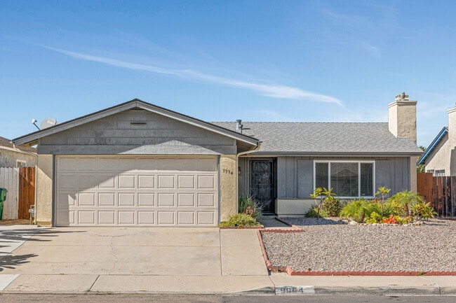 Building Photo - 9994 Parkdale Ave