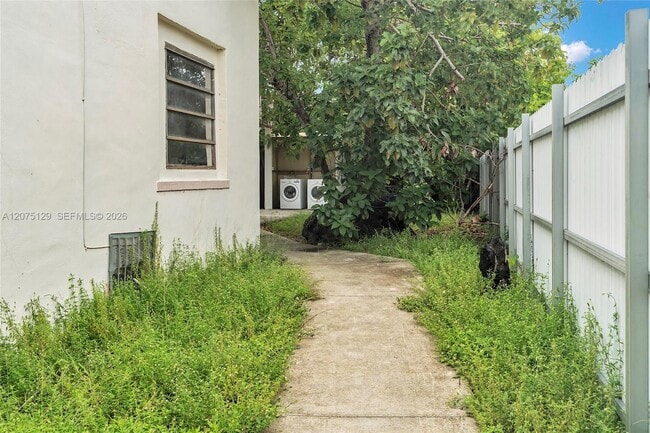 Photo - 1137 NW 29th Terrace Unidad 1137