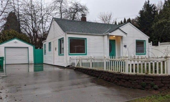 Building Photo - Charming Eastside Olympia Home Move-in goal June 5th .