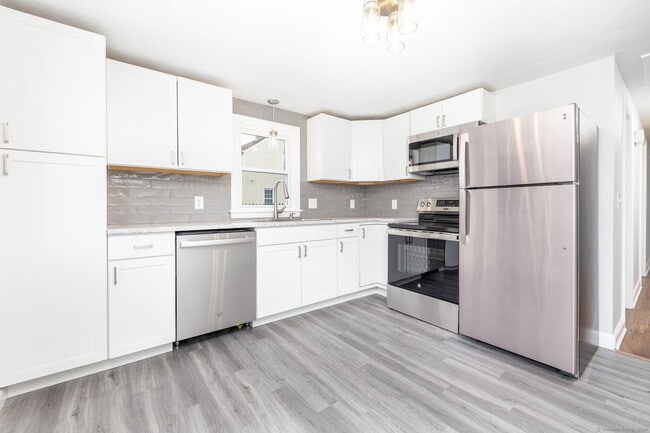 Photo - 238 James St