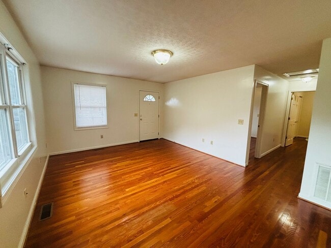 Photo - 70 Franklin Parke Ct SW