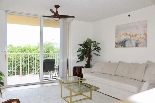 Building Photo - 19999 E Country Club Dr Unit 1304 Rental