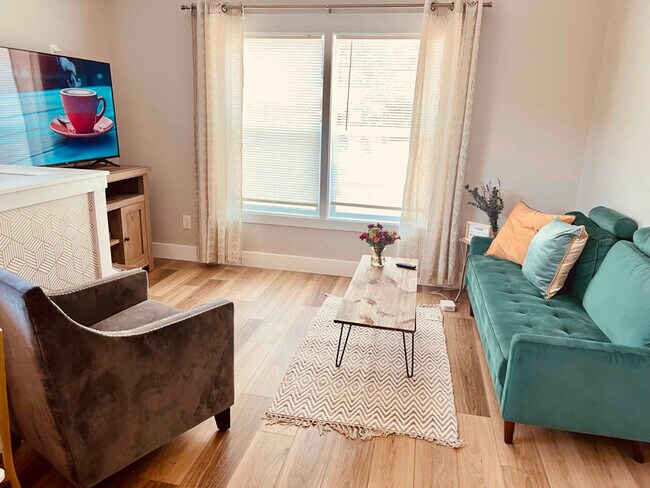 Photo - 1811 Hildebrand St Unit B