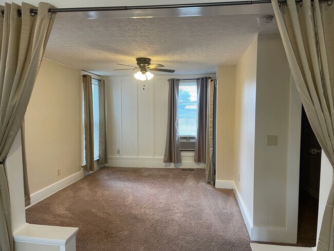 Photo - 310 E 14th St Unidad #1-A