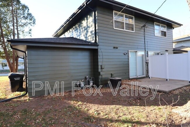 Photo - 800 N Hawthorne Dr