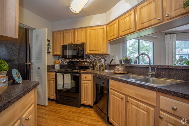 2BR, 2BA - 1,060 SF Boca - Kitchen - Providence at Palm Harbor