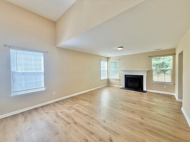3932 Laurel Glen Dr